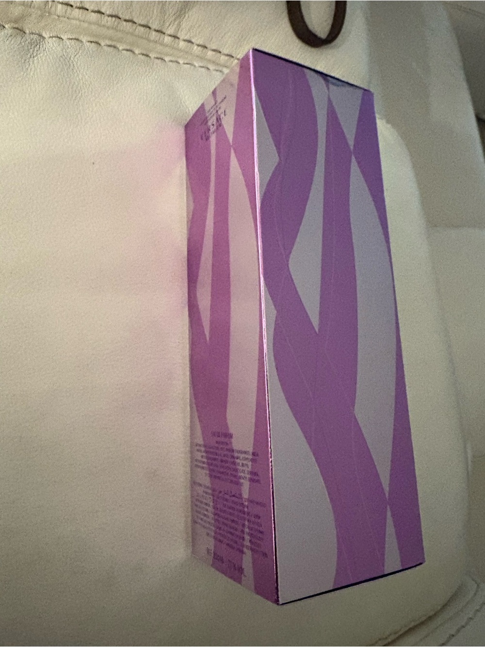 Versace Lavender & White Wave-Patterned Box - Picture 3 of 7